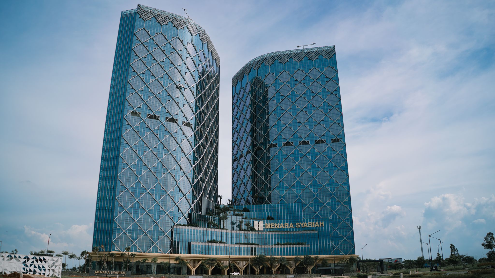 Menara Syariah PIK: Simbol Baru Keuangan Syariah Modern di Jakarta Utara